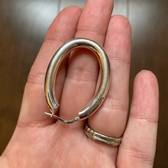 Banana Republic Ravena Oval Hoops - Picture 4 of 4